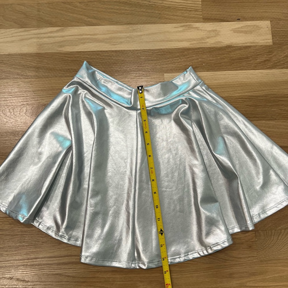 Silver Metallic Mini Skirt EUC